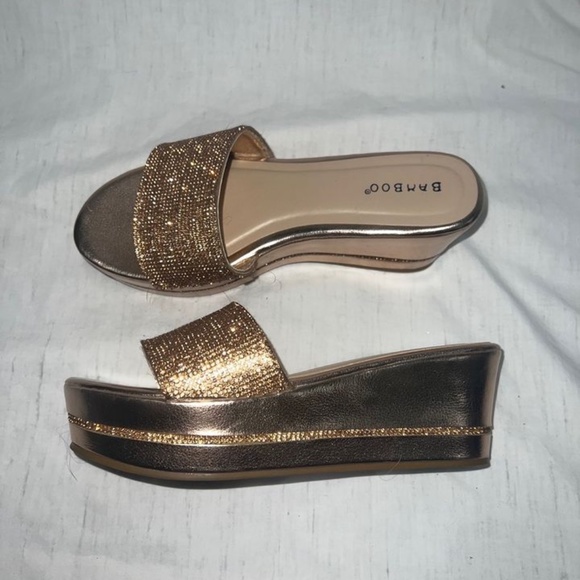 Brand New, Bamboo Women's Rose Gold Glitter (Size 7) Platform Open-Toe Sandals - Picture 2 of 4